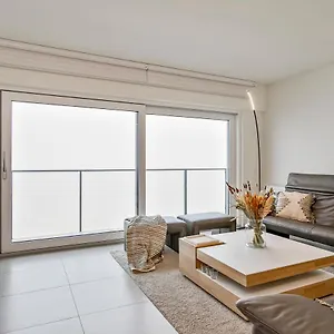 Beautifully Finished, Luxurious Flat In A Classy On The Dike Of Middelkerke, With Breathtaking Sea View Appartement Middelkerke
