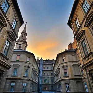 Focus Point , Budapeste Hungria