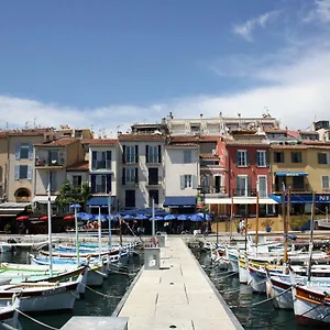 https://cassis-et-ses-merveilleuses-calanques.fr-provencehotel.com